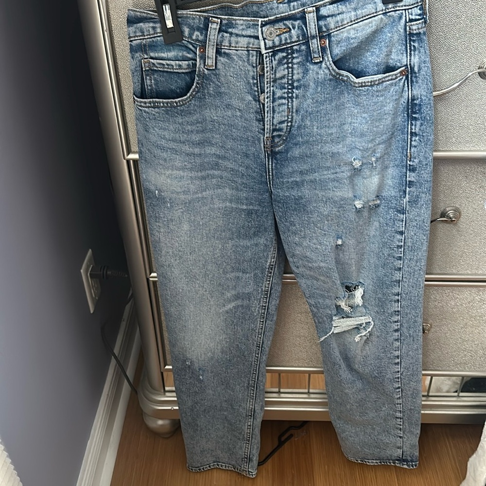 Old navy high rise button fly jeans.